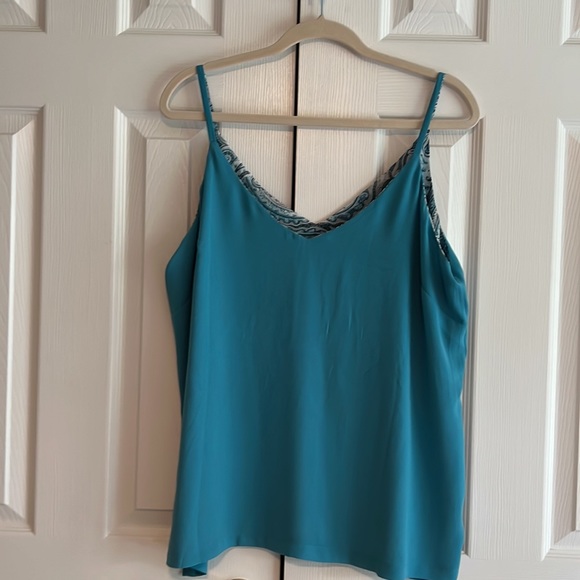 WHBM women’s reversible tank top. Never worn! - Picture 4 of 8
